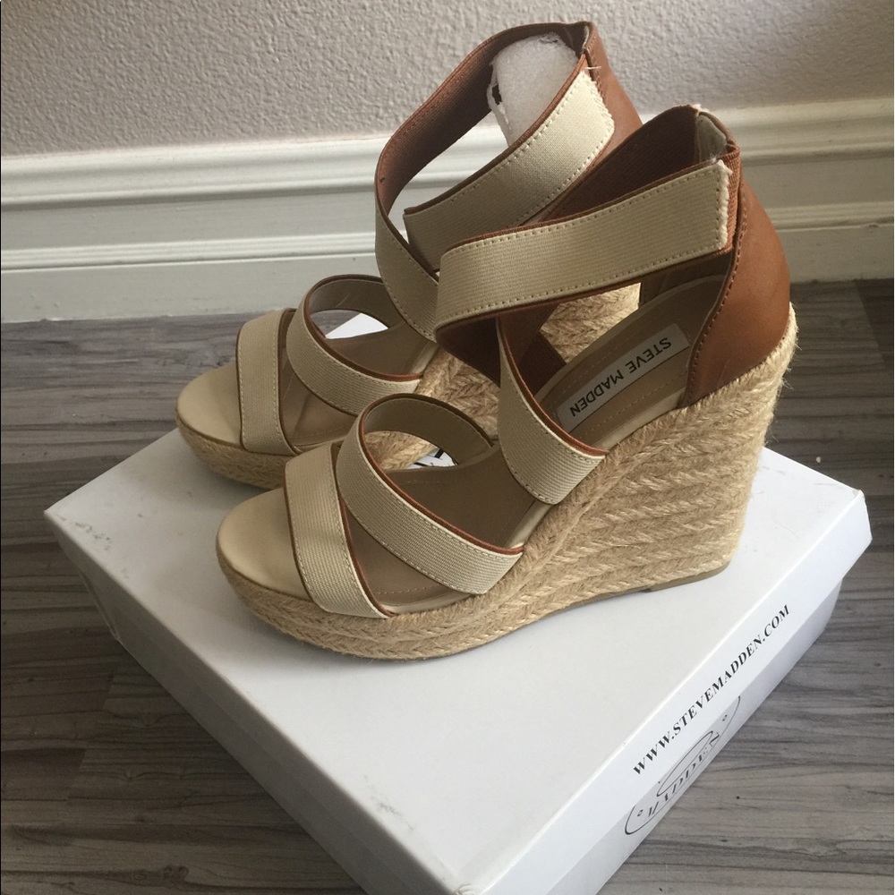 Steve Madden Erryn natural strappy wedges